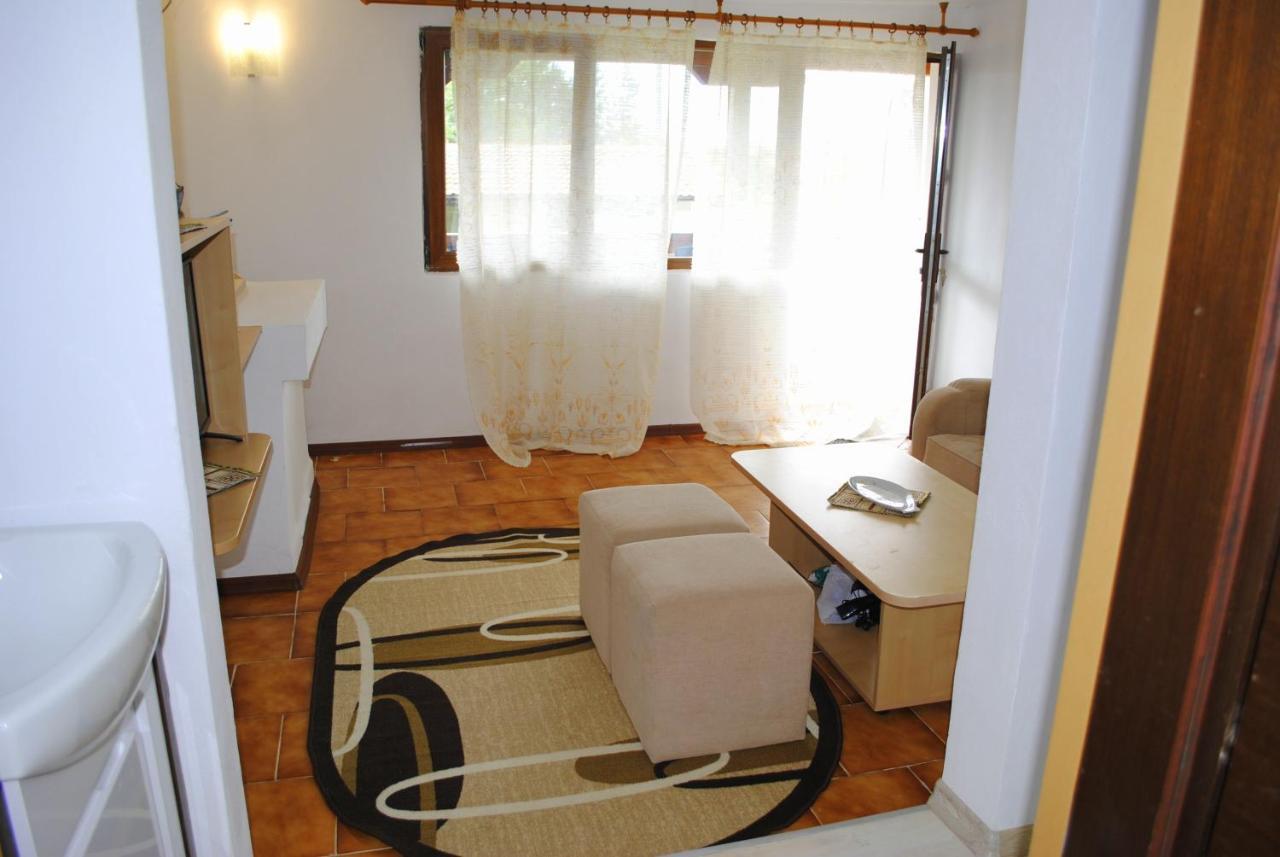 Sinemoria Apartment Sinemoretz Exterior photo